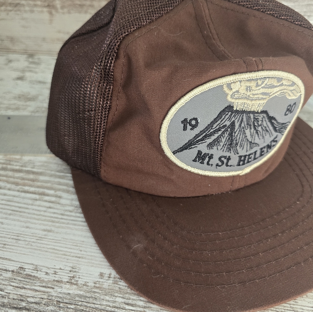 1980 Vintage Mt. St. Helens Brown Trucker Cap Snap Back - Picture 3 of 9